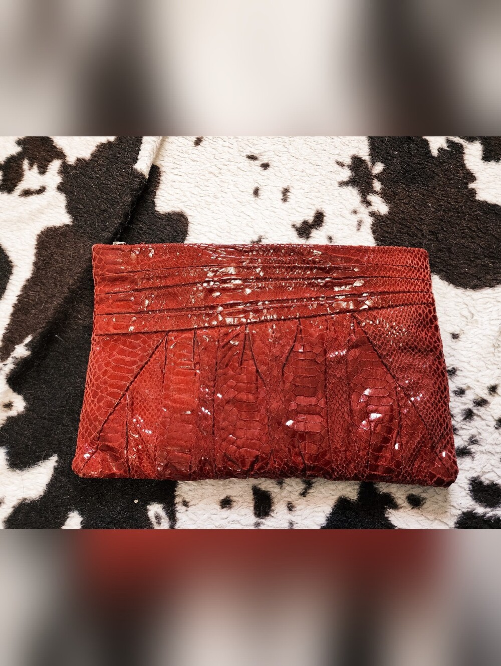 "LIZ CLAIBORNE" WOMEN'S LEATHER CLUTCH - RED